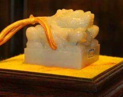 玉玺的象征意义与古代造反者的动机