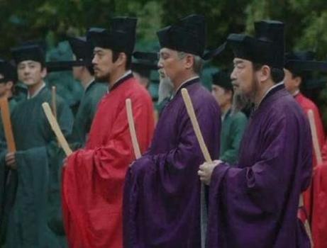 宋朝官帽长翅的由来与意义