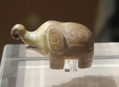 探秘妇好墓：神秘玉人头与玉鱼之谜