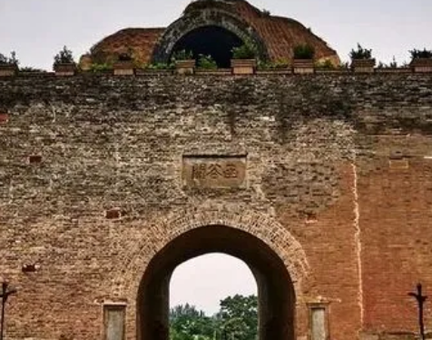 古代城墙建造之谜：石头堆砌的奥秘