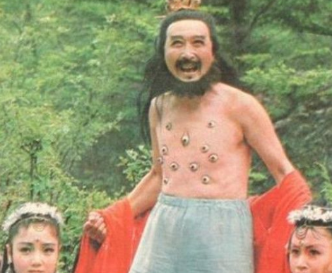 多目怪的逆袭：从异类到得道