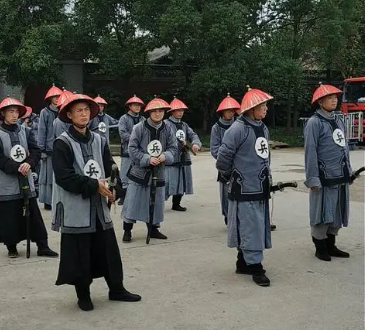 服装与身份：探究清兵服饰下的士兵与勇者之别