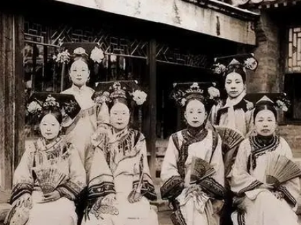 古代娶了九个妃子的皇帝是谁？后宫生活是什么样的？