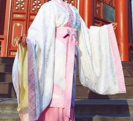 揭秘古人袖子里放东西为何掉不下来