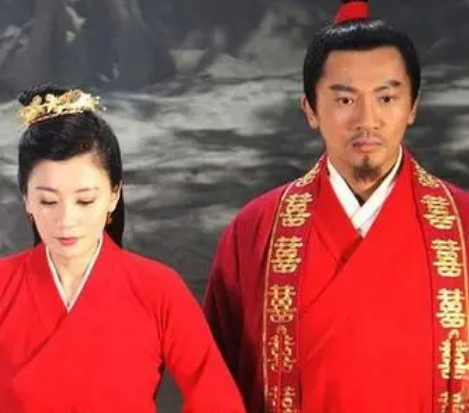 无崖子究竟喜欢李秋水还是李秋水的妹妹？