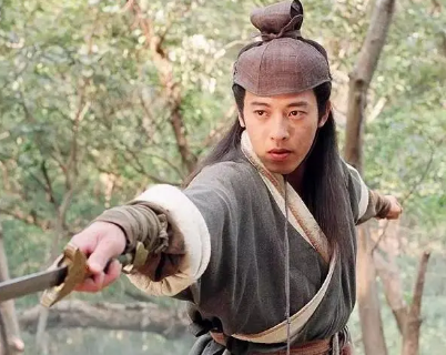 武林高手令狐冲的武学追求与极限对决