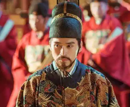 明朝政治稳定之谜：缺乏谋反与夺嫡现象的探讨
