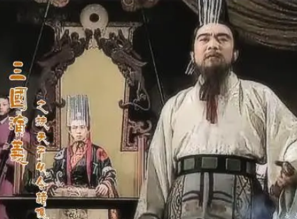 曹操“挟天子以令诸侯”的影响，负面影响有哪些？
