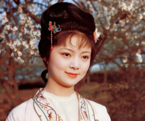 薛宝钗的价值观解读：女人无才便是德？