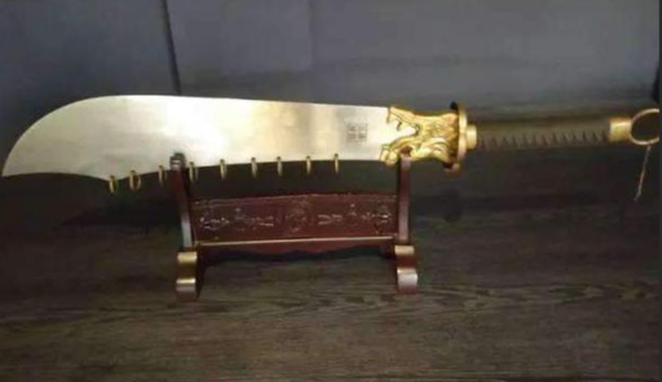 古代大刀背后的铁环：历史与功能的探讨