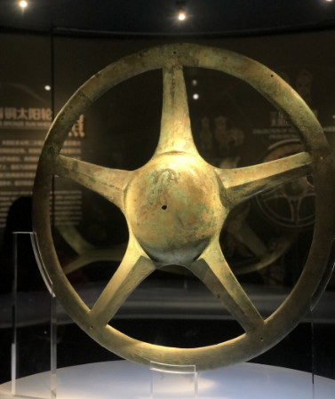 探索古文明的奥秘：三星堆太阳轮与埃及太阳轮之比较
