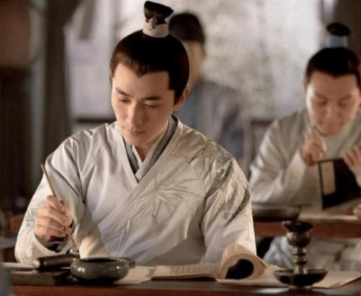 书童相伴：揭秘古代书生赶考的忠实伙伴