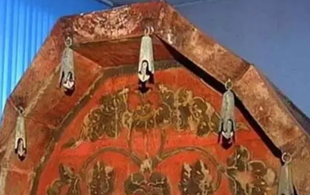 内蒙古神秘红棺：探寻古墓之谜