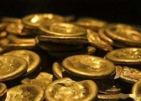 吞金刑罚的致命秘密：黄金的无声杀手