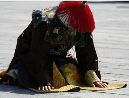 古装剧中的“喏”与“喳”：语言的魅力与区别