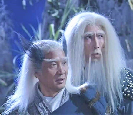 逍遥二仙与玄冥二老的实力较量，两人谁强谁弱？