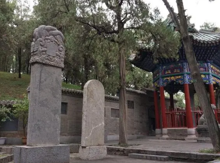 关羽墓的守护：为何无人盗取其安息之所？