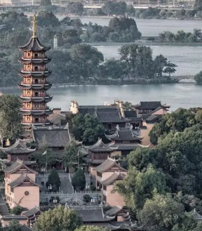 六朝古都：南京市与西安市的历史之争
