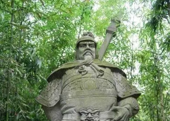 魏延墓前跪着的三个人：历史与传说的交织