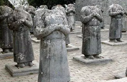 揭秘武则天陵墓的无头石像之谜