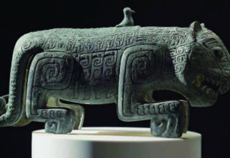 探寻青铜虎的历史印记：穿越朝代的雕塑艺术