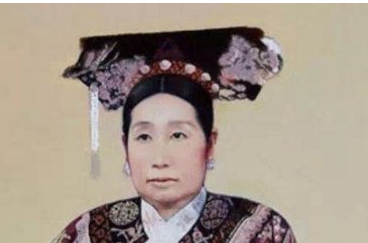 末代太后的谢幕与帝制的黄昏