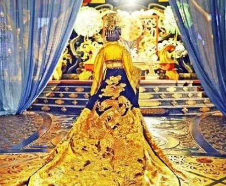 武则天：唯一的女皇帝与她的帝王称号