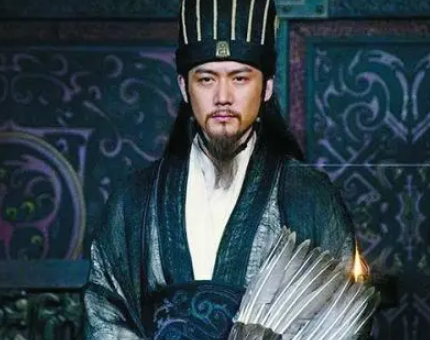 诸葛亮的忠诚与托孤之责：对蜀汉大权的无野心探讨