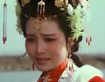 杜十娘隐瞒百宝箱之谜