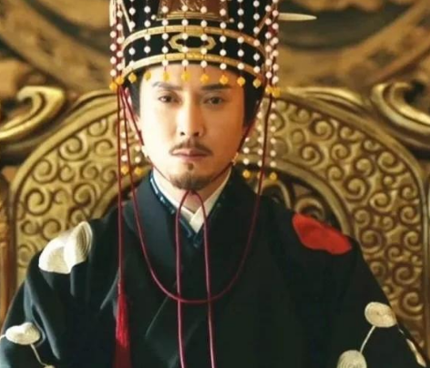 太阳升起后的皇位继承：为何只追封父亲而非哥哥？