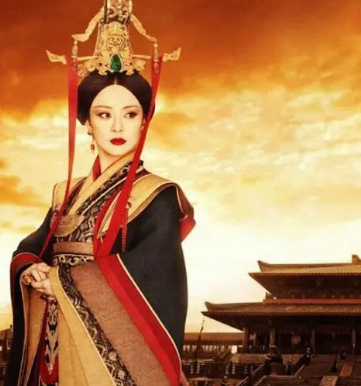 权力博弈与国家利益：宣太后芈月的秦国之路