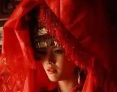 古代女子婚俗探秘：绿衣出嫁的背后