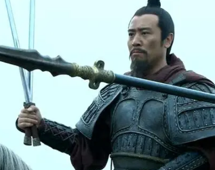 刘备的兵器：双股剑与仁德之师