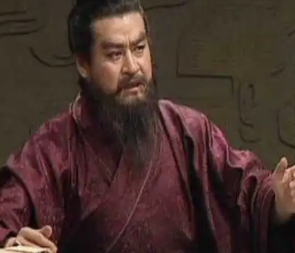 袁术与袁绍：同根生，何以相轻？