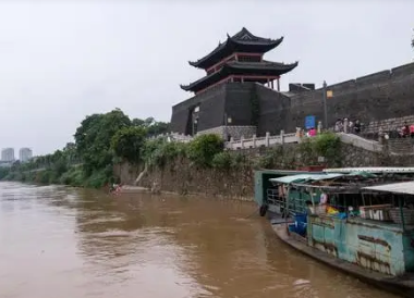 赣州古城墙：探索千年的历史印记