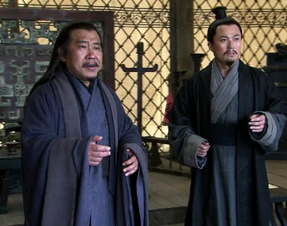 刘备为何偏爱法正：法正与诸葛亮的较量