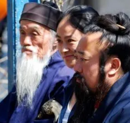 素食与体型：探究僧道不同的身形之谜