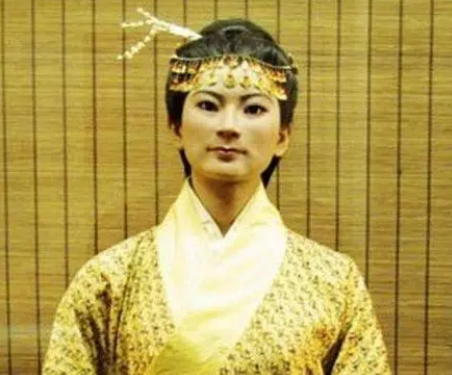 辛追夫人是哪个朝代的？辛追夫人有什么历史故事？