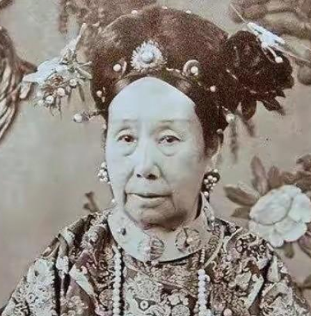 甲午战争与慈禧的抉择：一场求败的博弈？