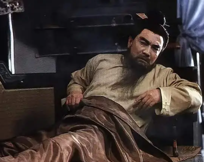 曹操的身世究竟是怎样的？他的父亲是谁？