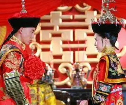 皇帝大婚与彩礼的传统礼仪，皇帝也需要给彩礼吗？