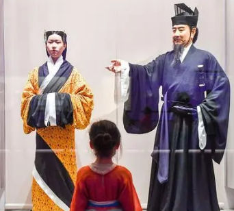 如果中国最后一个朝代是汉朝，皇族的命运将如何?