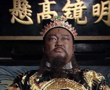 包青天：官职与薪酬的探讨
