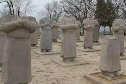 探秘武则天墓前无头守陵人之谜