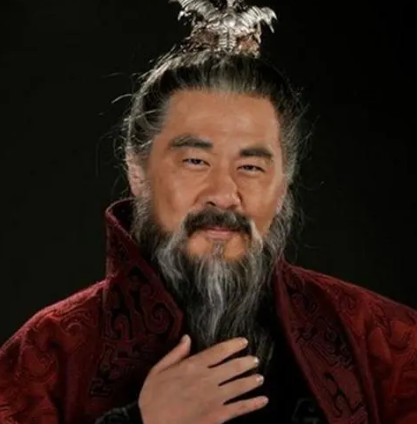 探秘历史：曹操年轻时的容貌之谜