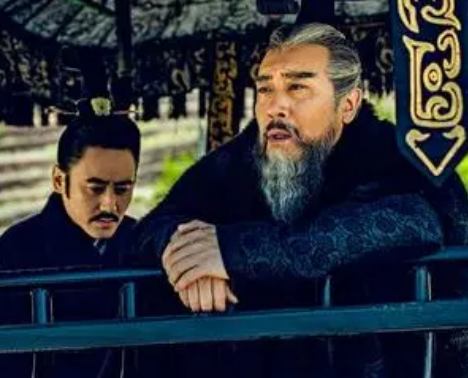 权力博弈下的棋局：曹操与司马懿之间的微妙关系