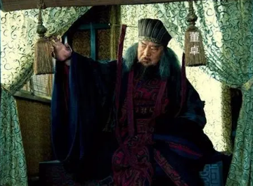董卓进京的故事及歇后语下一句