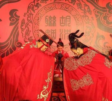历史禁忌与文化传承：探索不能通婚的姓氏与民族