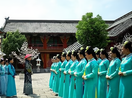 清朝宫女婚配难：揭秘宫廷内外的婚姻观念