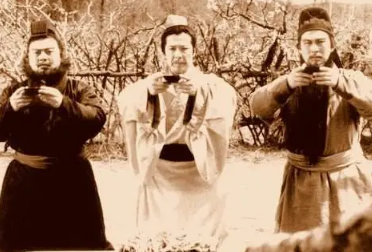 四大经典小说倒序看剧情的别样精彩